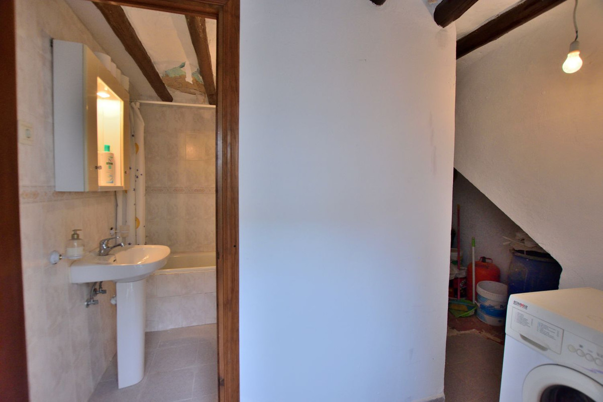 3 Bed Townhouse for sale in Cañete La Real Costa Del Sol, Málaga, Spain