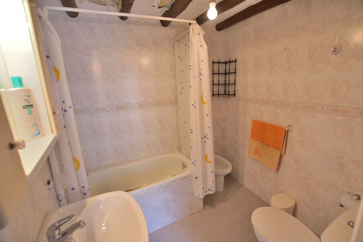 3 Bed Townhouse for sale in Cañete La Real Costa Del Sol, Málaga, Spain