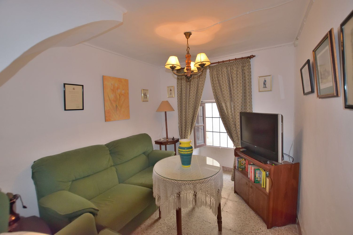 3 Bed Townhouse for sale in Cañete La Real Costa Del Sol, Málaga, Spain