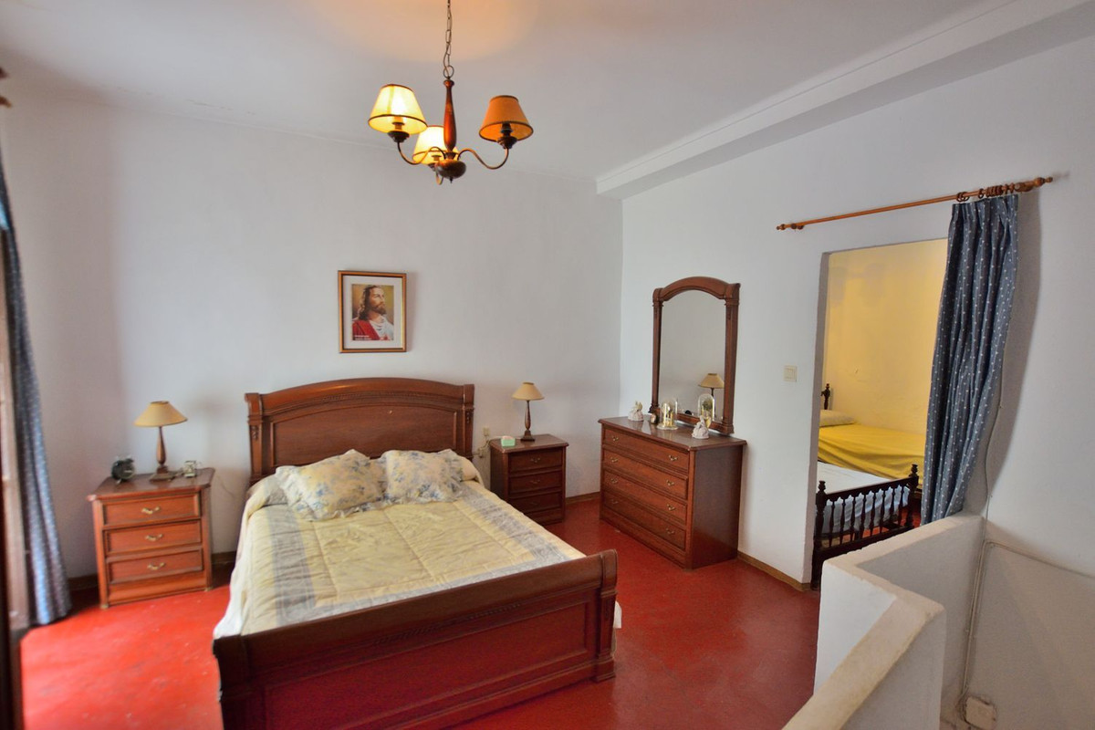 3 Bed Townhouse for sale in Cañete La Real Costa Del Sol, Málaga, Spain
