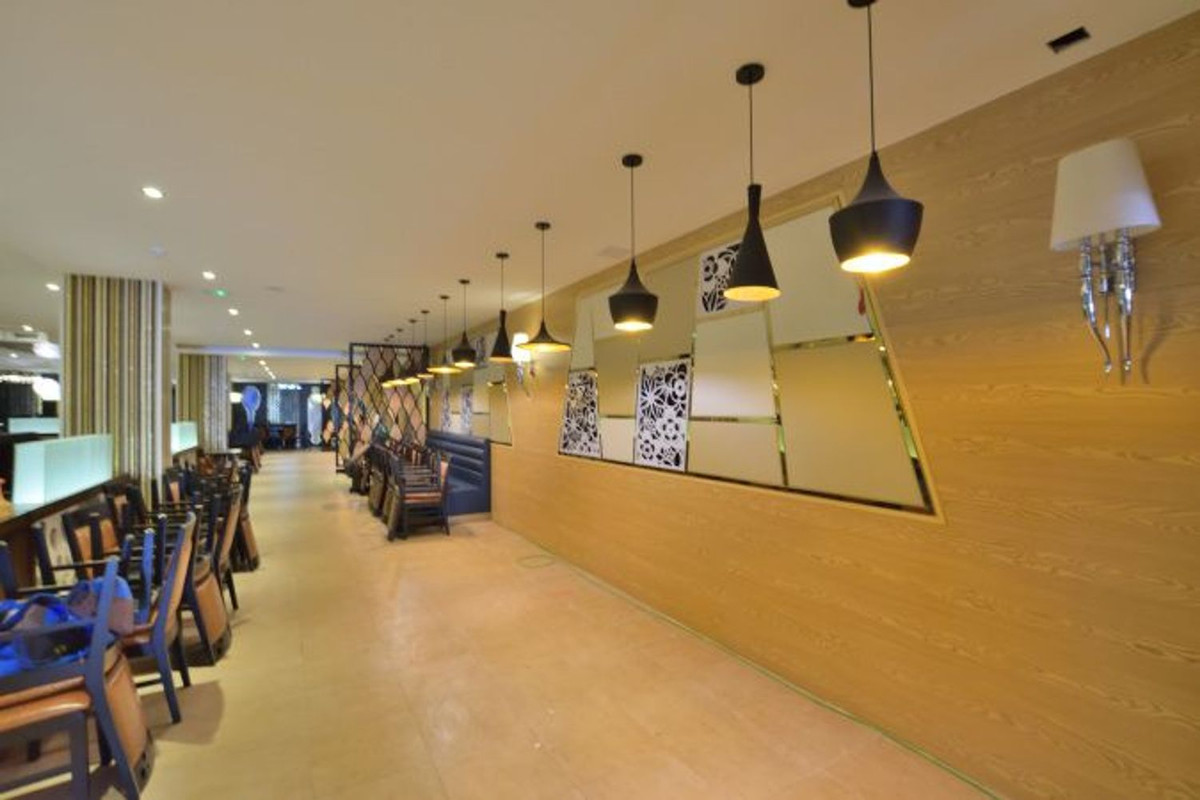 Commercial unit for sale in Ronda Costa Del Sol, Málaga, Spain