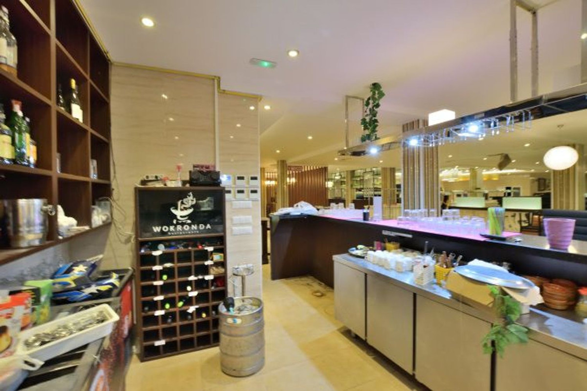 Commercial unit for sale in Ronda Costa Del Sol, Málaga, Spain