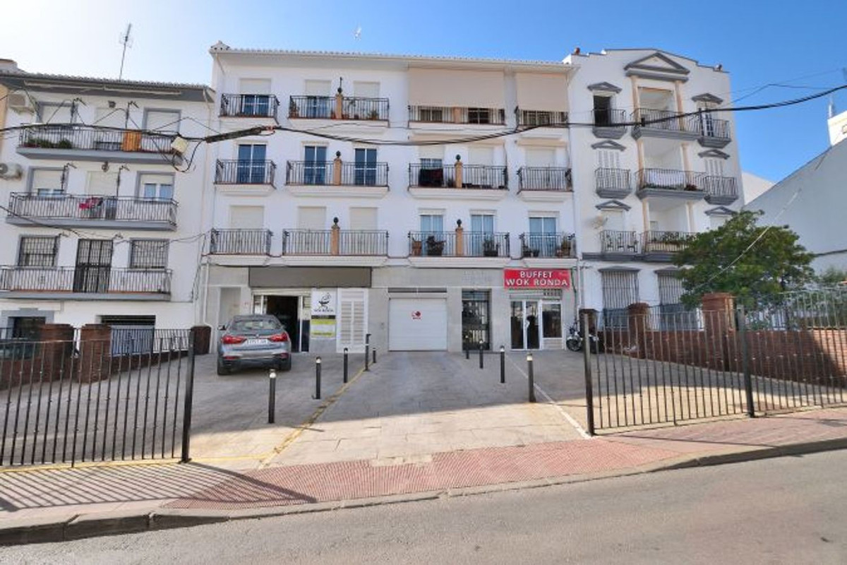 Commercial unit for sale in Ronda Costa Del Sol, Málaga, Spain