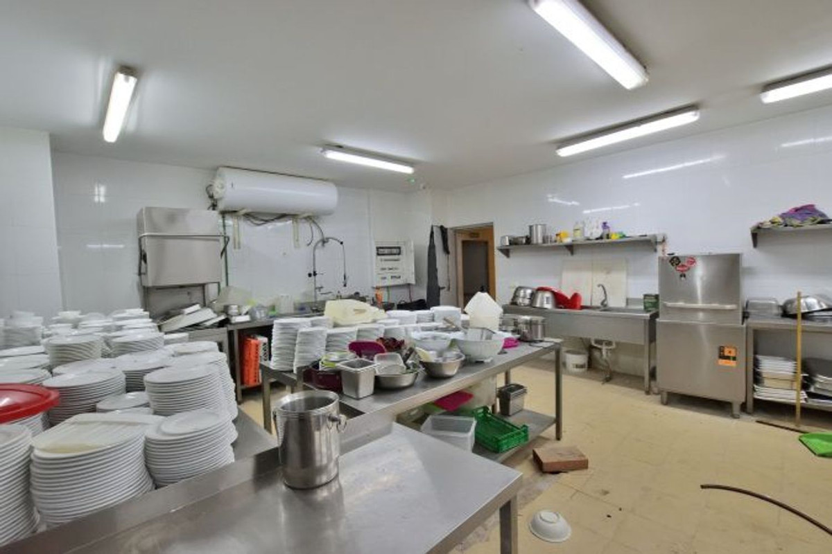 Commercial unit for sale in Ronda Costa Del Sol, Málaga, Spain
