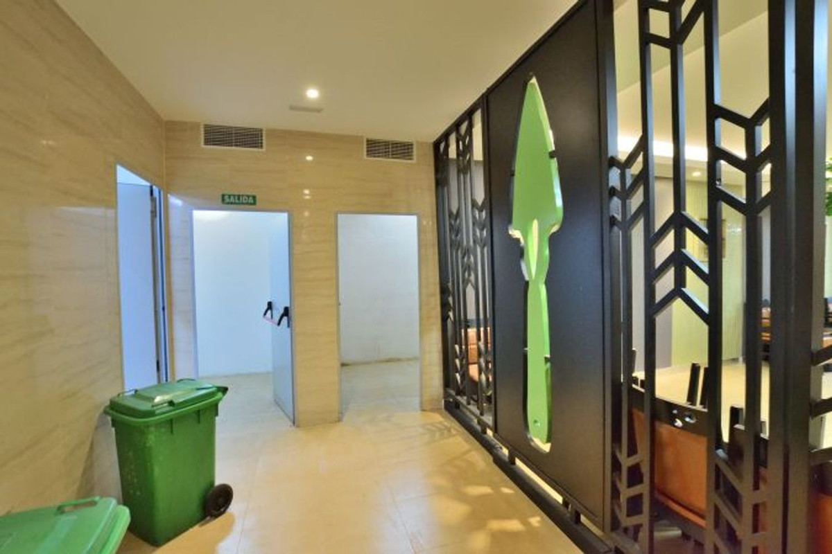 Commercial unit for sale in Ronda Costa Del Sol, Málaga, Spain