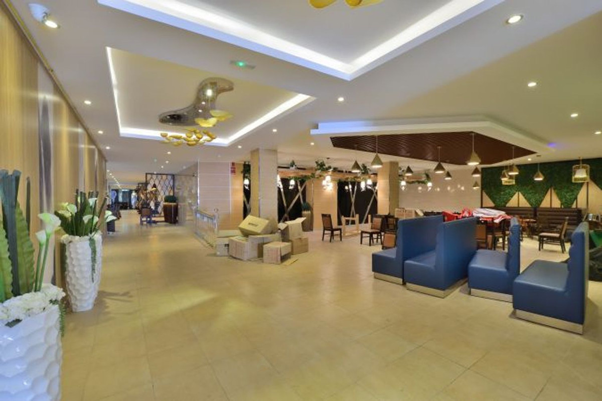 Commercial unit for sale in Ronda Costa Del Sol, Málaga, Spain