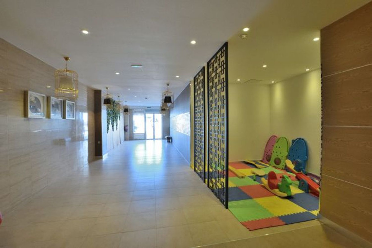 Commercial unit for sale in Ronda Costa Del Sol, Málaga, Spain