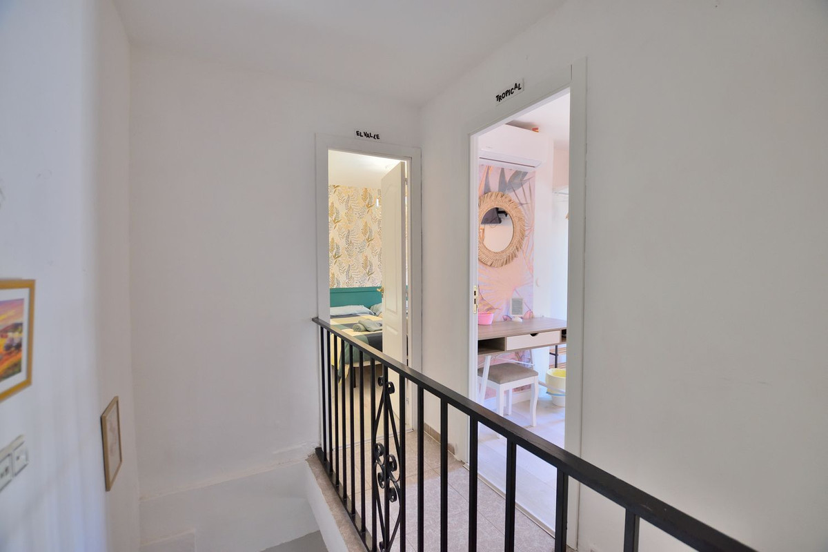 3 Bed Townhouse for sale in Ronda Costa Del Sol, Málaga, Spain