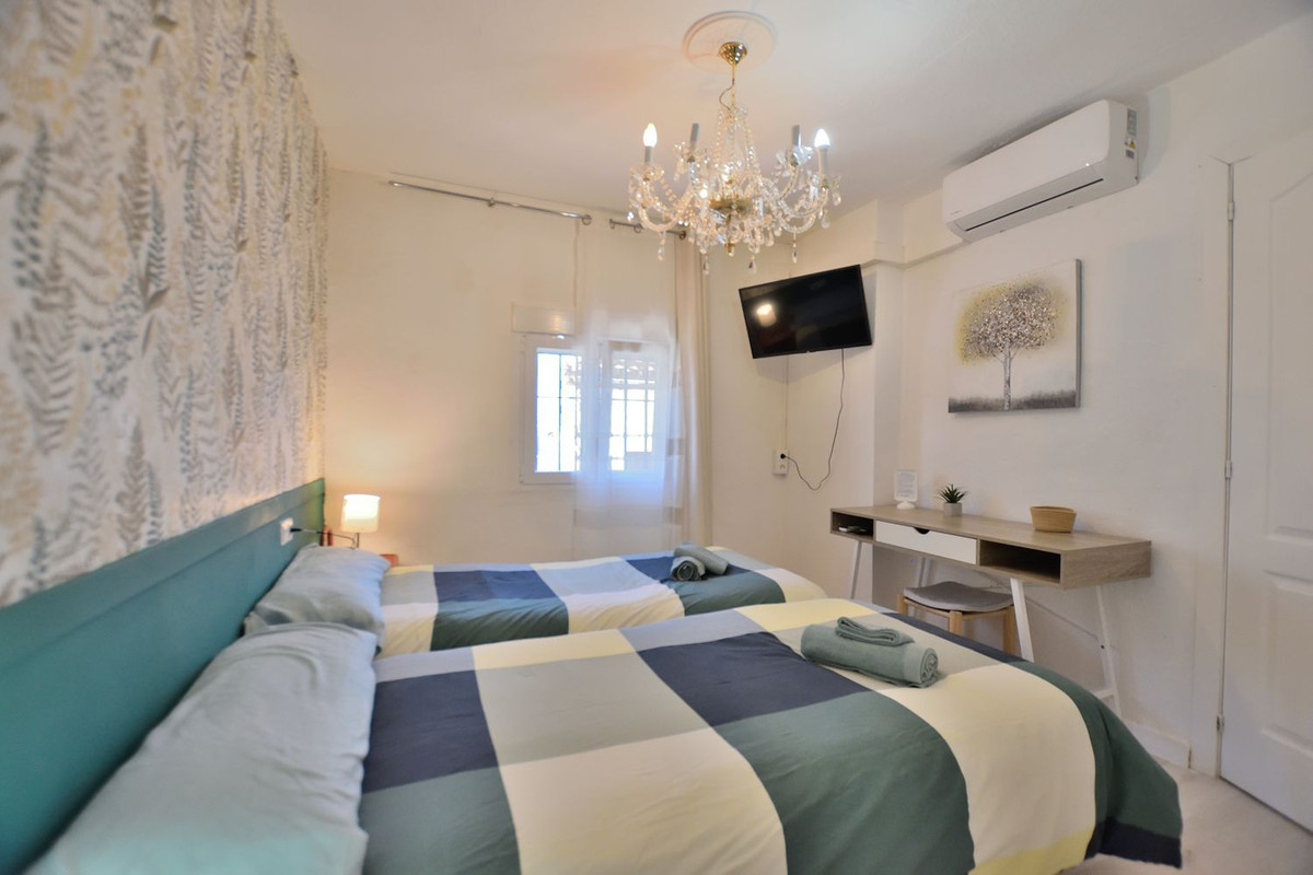 3 Bed Townhouse for sale in Ronda Costa Del Sol, Málaga, Spain