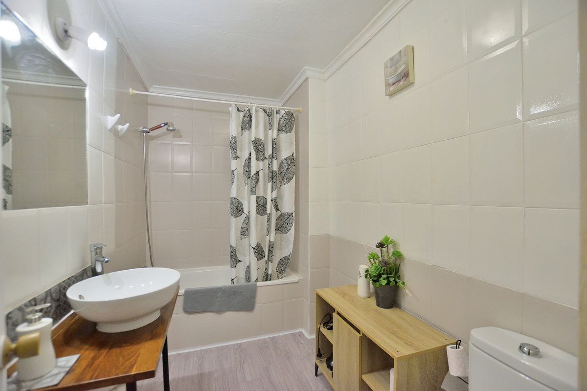 3 Bed Townhouse for sale in Ronda Costa Del Sol, Málaga, Spain