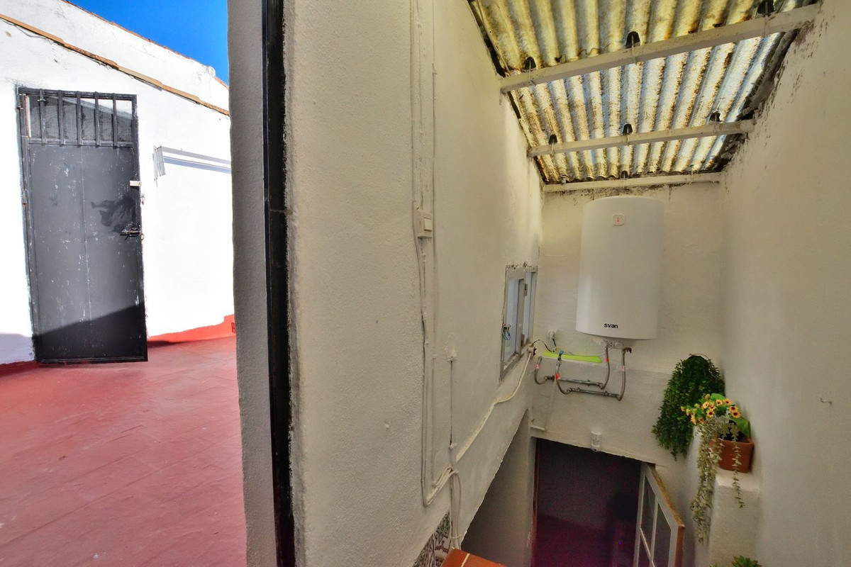 3 Bed Townhouse for sale in Ronda Costa Del Sol, Málaga, Spain