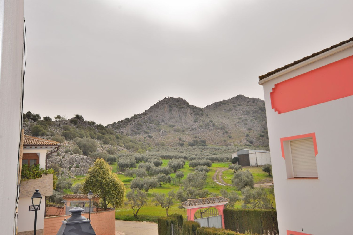 2 Bed Townhouse for sale in Cuevas Del Becerro Costa Del Sol, Málaga, Spain