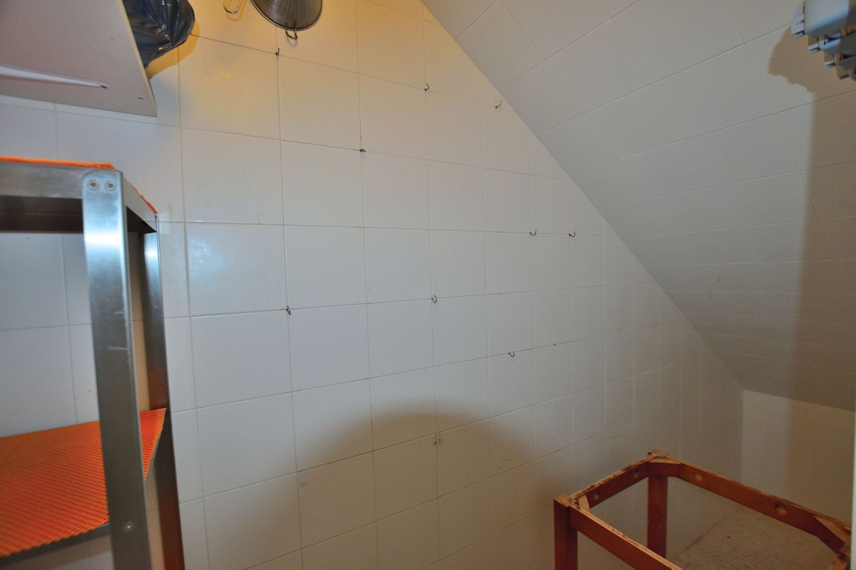 2 Bed Townhouse for sale in Cuevas Del Becerro Costa Del Sol, Málaga, Spain