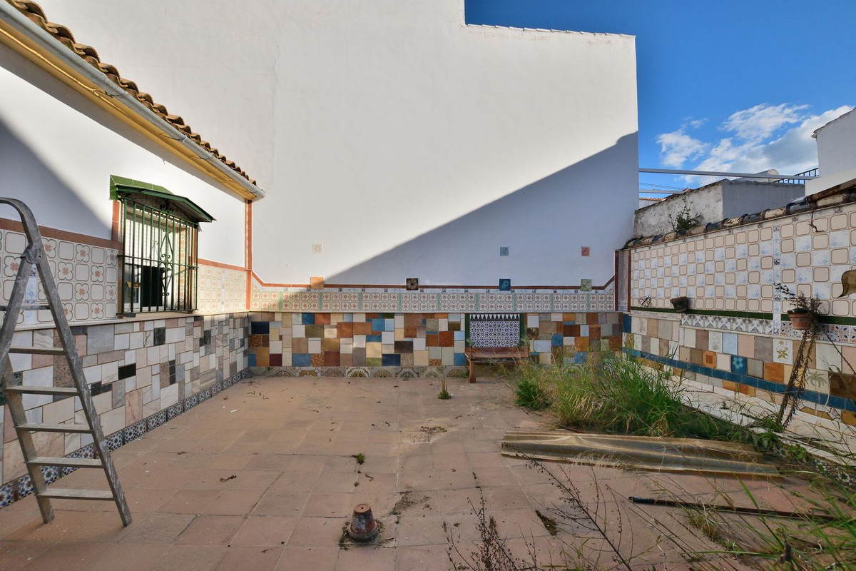 2 Bed Townhouse for sale in Ronda Costa Del Sol, Málaga, Spain