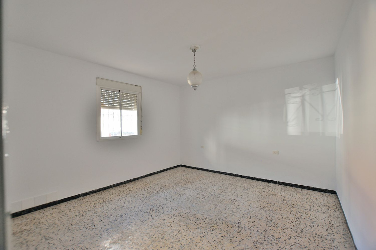 2 Bed Townhouse for sale in Ronda Costa Del Sol, Málaga, Spain