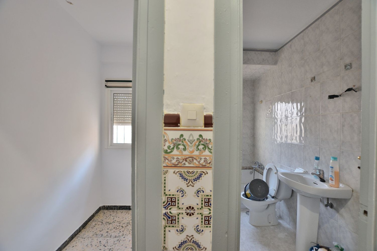2 Bed Townhouse for sale in Ronda Costa Del Sol, Málaga, Spain