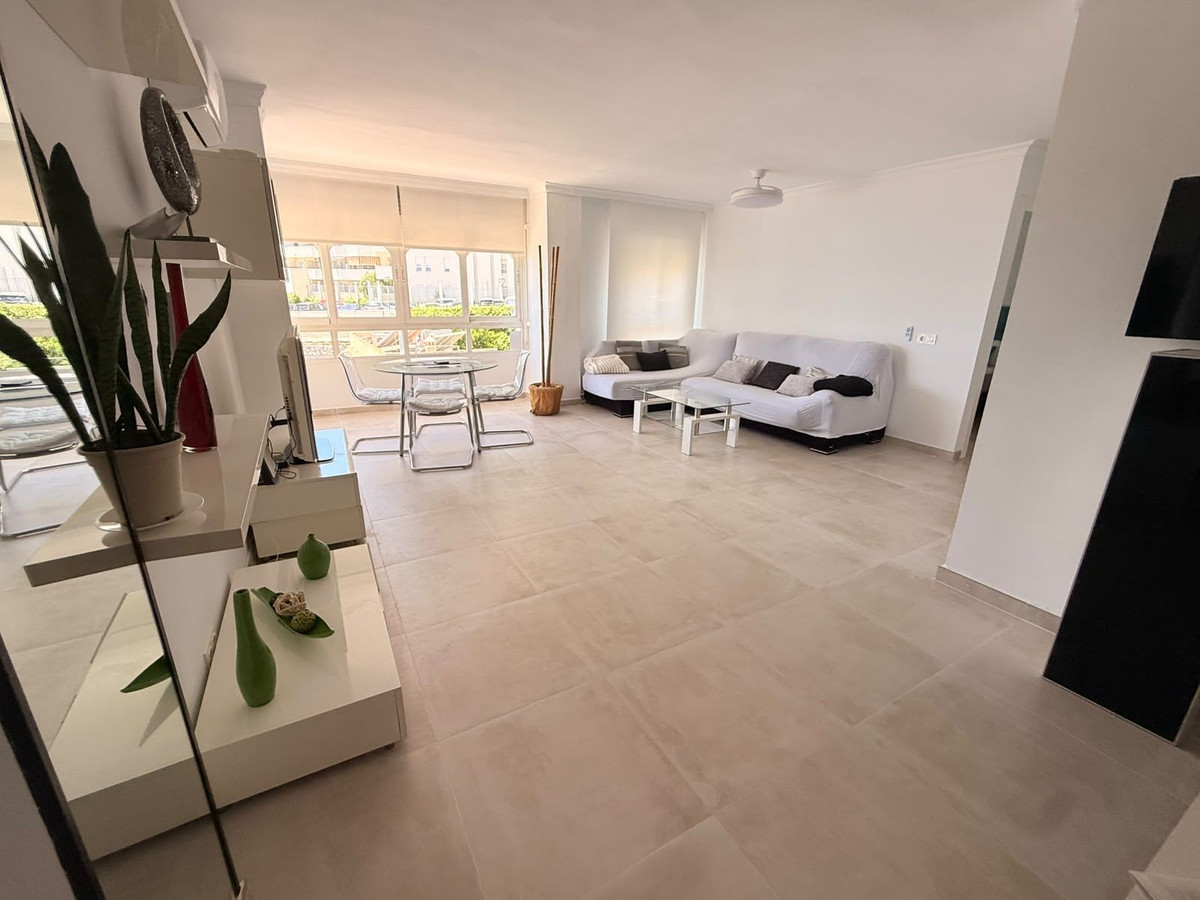3 Bed Apartment for sale in Benalmadena Costa Del Sol, Málaga, Spain