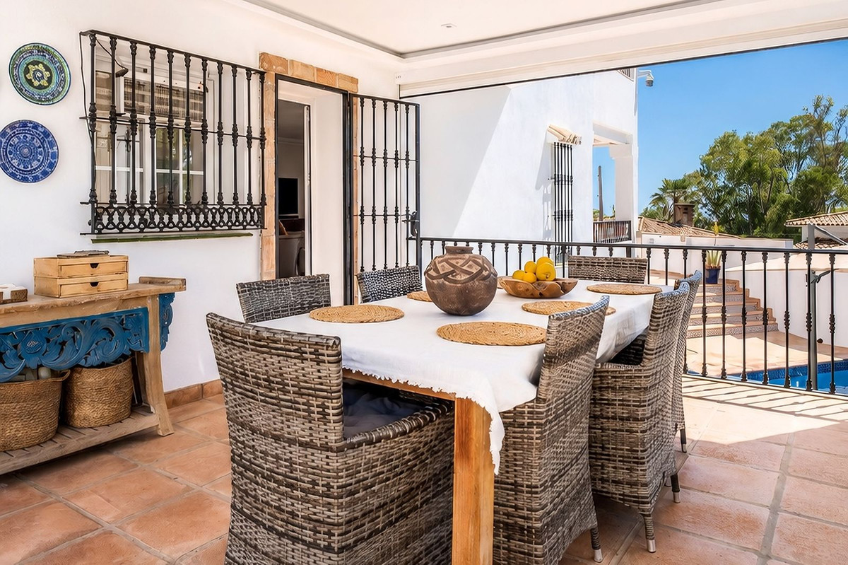4 Bed Townhouse for sale in Nueva Andalucía Costa Del Sol, Málaga, Spain