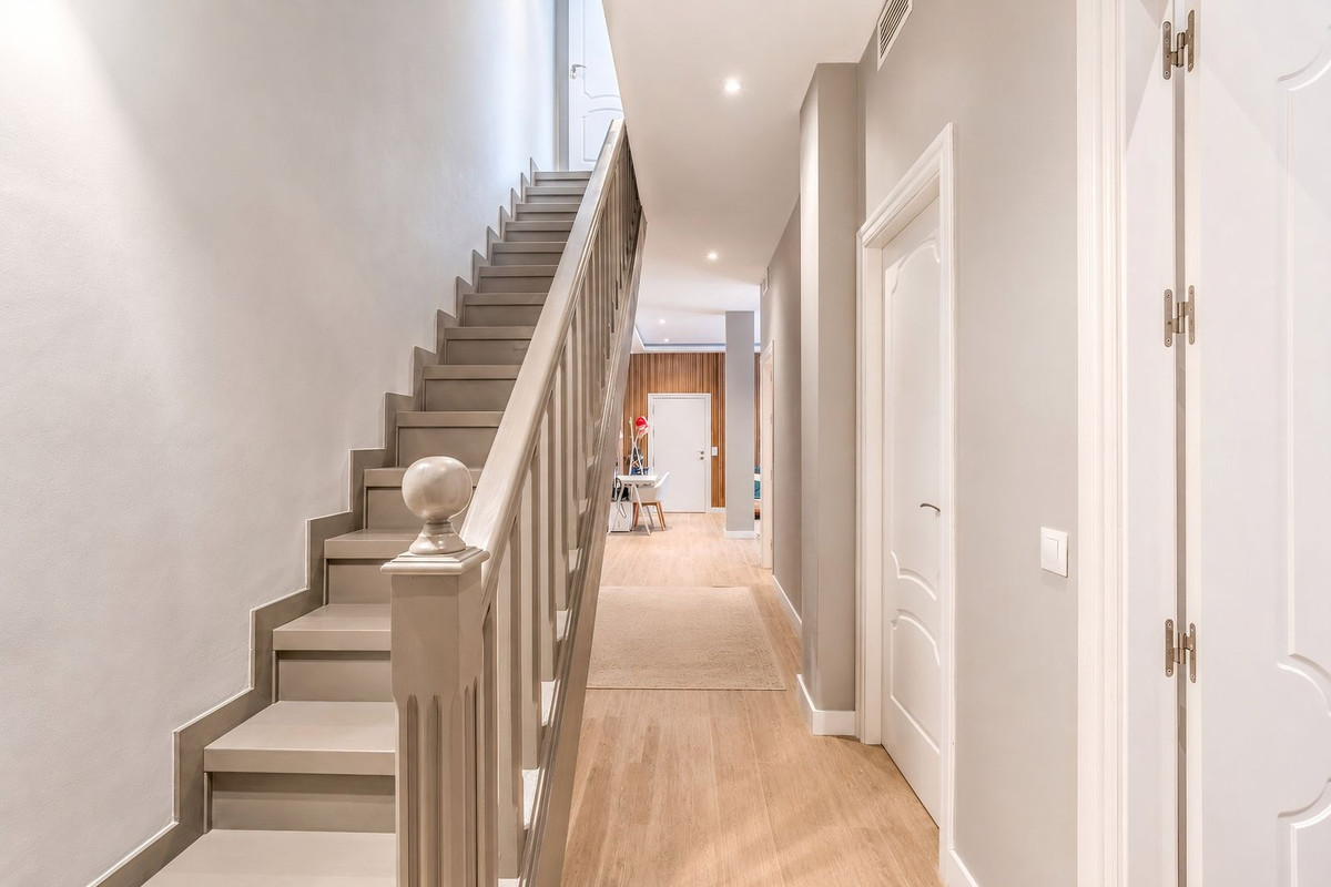 4 Bed Townhouse for sale in Nueva Andalucía Costa Del Sol, Málaga, Spain