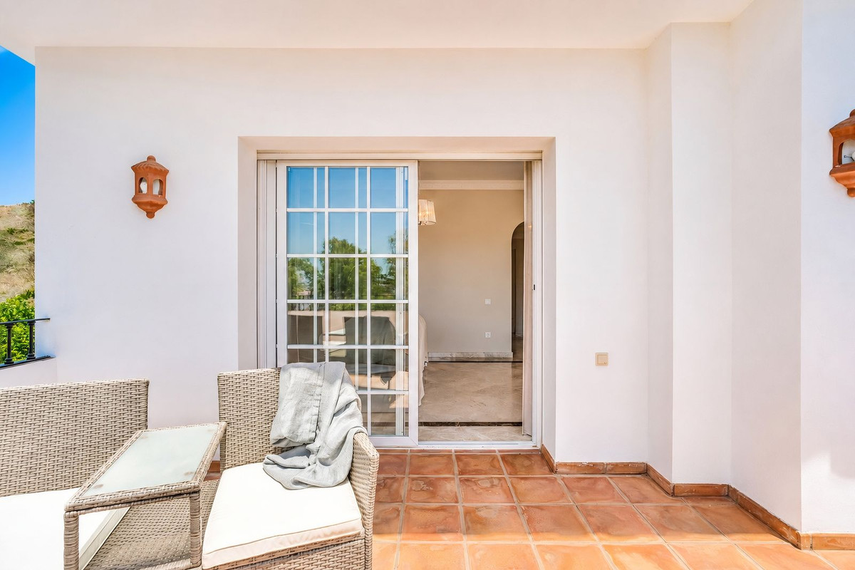 4 Bed Townhouse for sale in Nueva Andalucía Costa Del Sol, Málaga, Spain