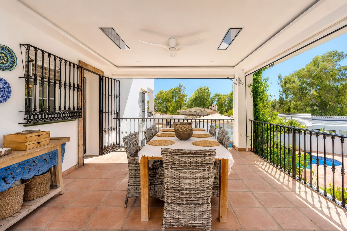 4 Bed Townhouse for sale in Nueva Andalucía Costa Del Sol, Málaga, Spain