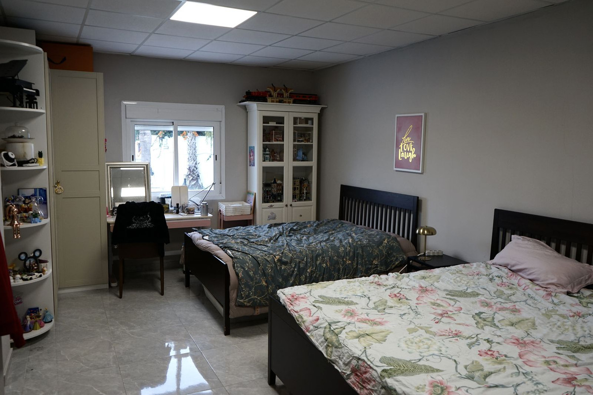 6 Bed Townhouse for sale in Marbella Costa Del Sol, Málaga, Spain