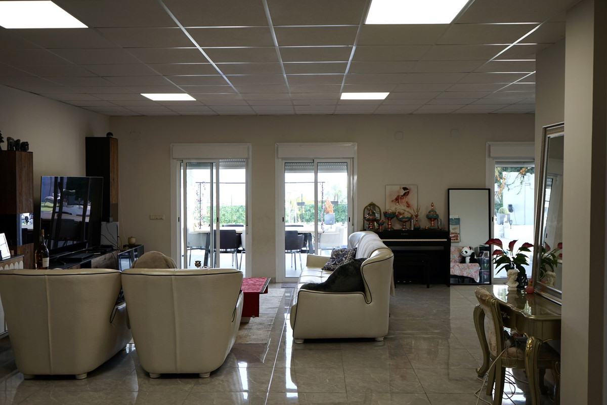 6 Bed Townhouse for sale in Marbella Costa Del Sol, Málaga, Spain