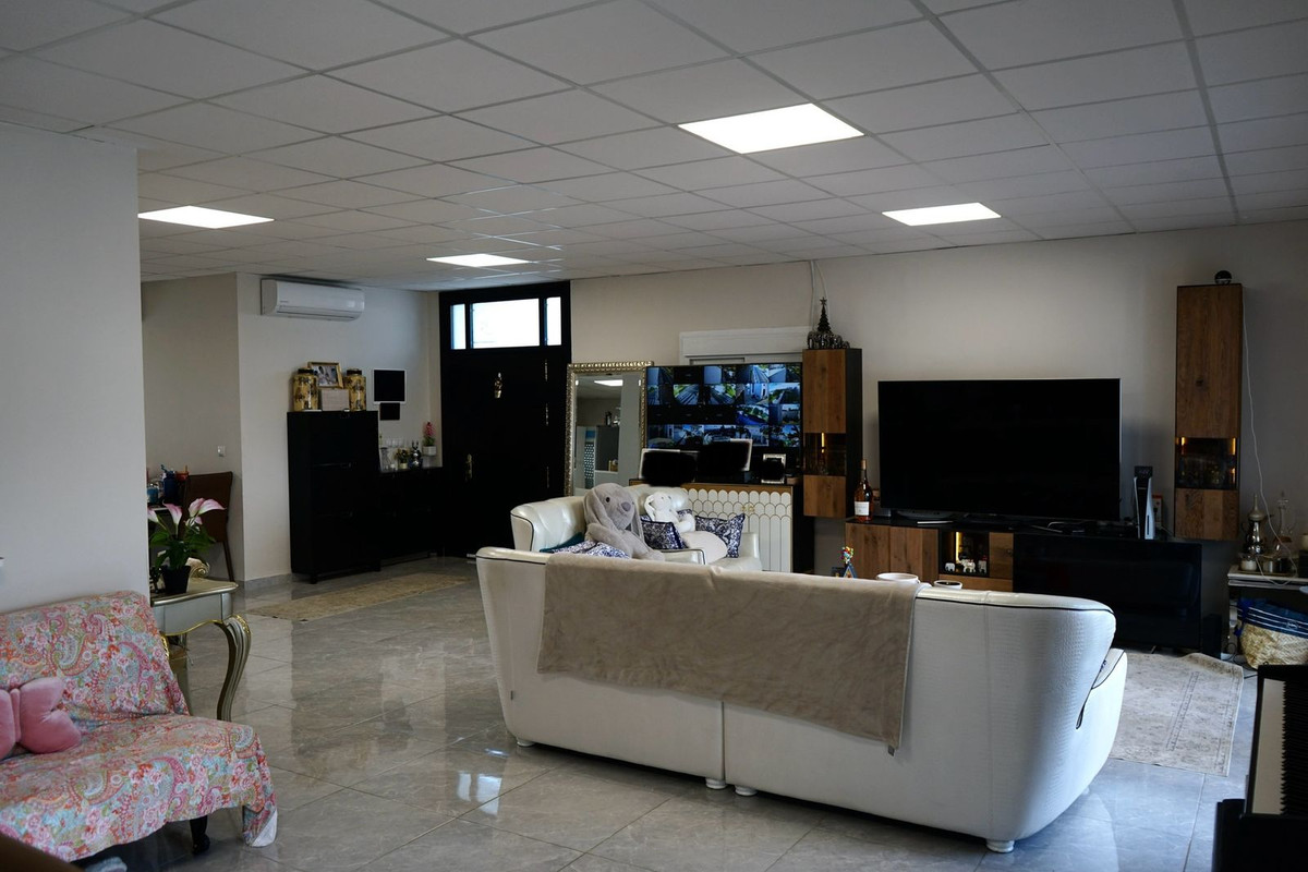 6 Bed Townhouse for sale in Marbella Costa Del Sol, Málaga, Spain