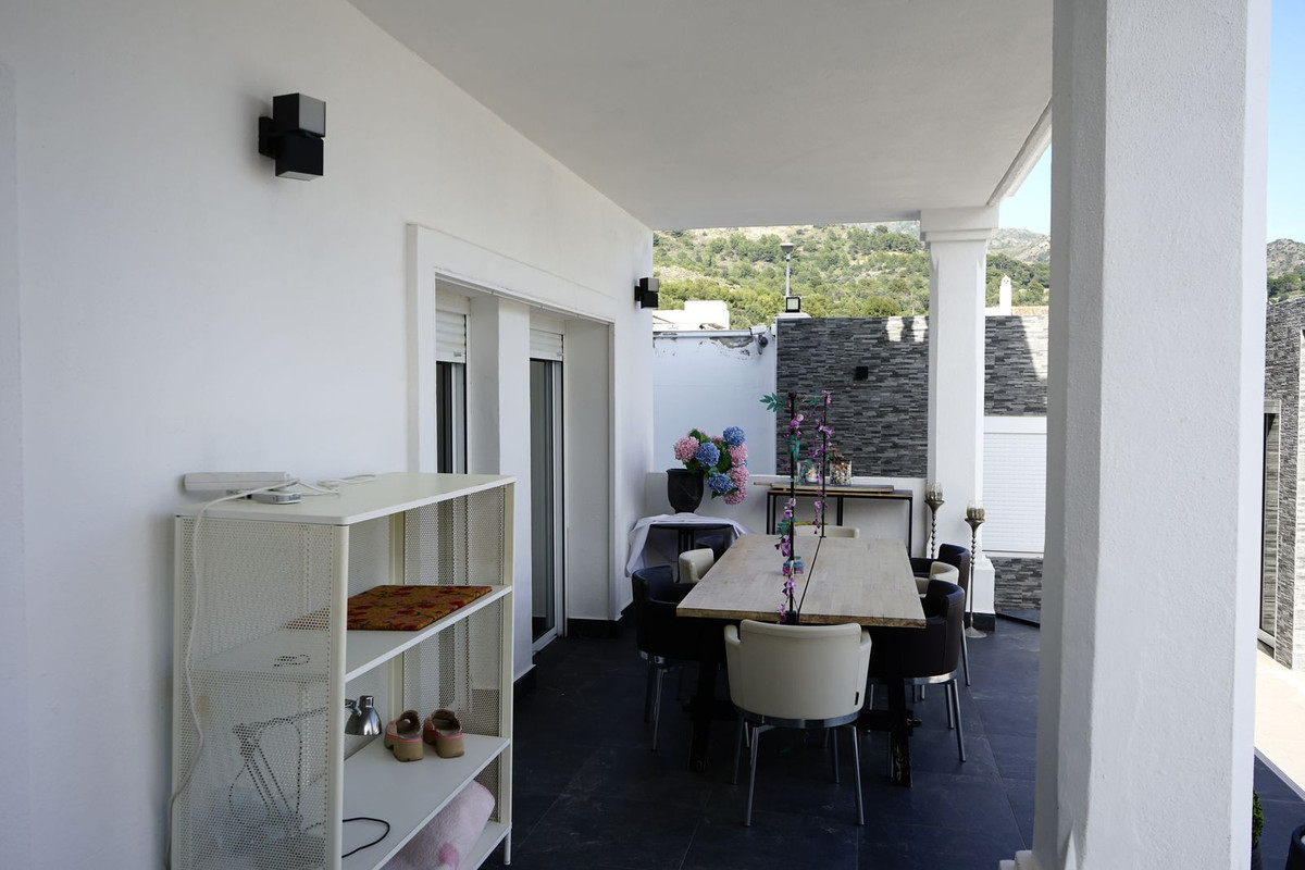 6 Bed Townhouse for sale in Marbella Costa Del Sol, Málaga, Spain