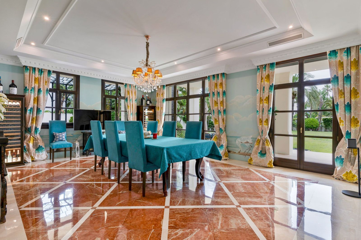 5 Bed Townhouse for sale in Guadalmina Baja Costa Del Sol, Málaga, Spain