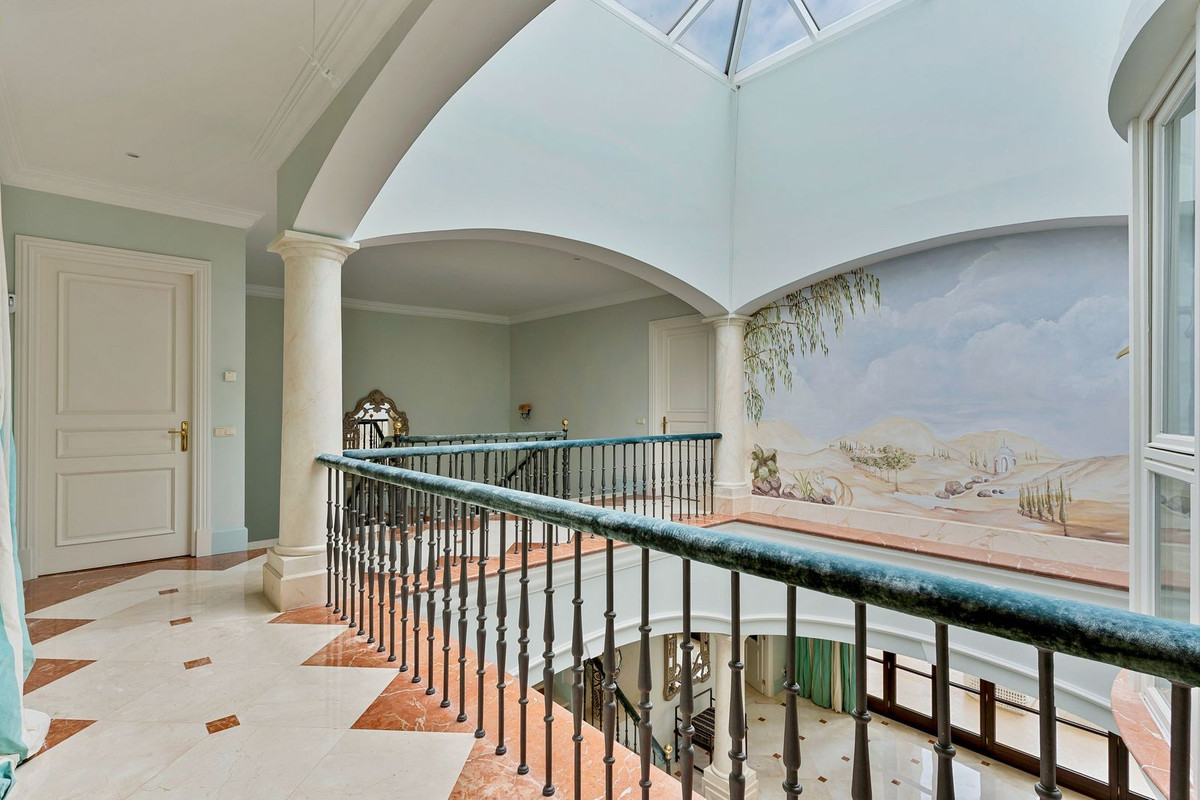 5 Bed Townhouse for sale in Guadalmina Baja Costa Del Sol, Málaga, Spain