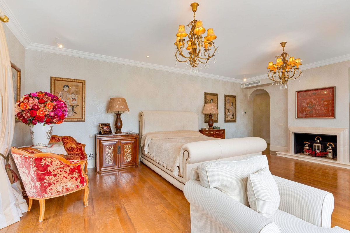 5 Bed Townhouse for sale in Guadalmina Baja Costa Del Sol, Málaga, Spain