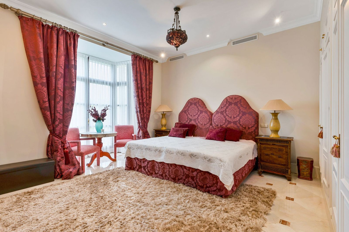 5 Bed Townhouse for sale in Guadalmina Baja Costa Del Sol, Málaga, Spain