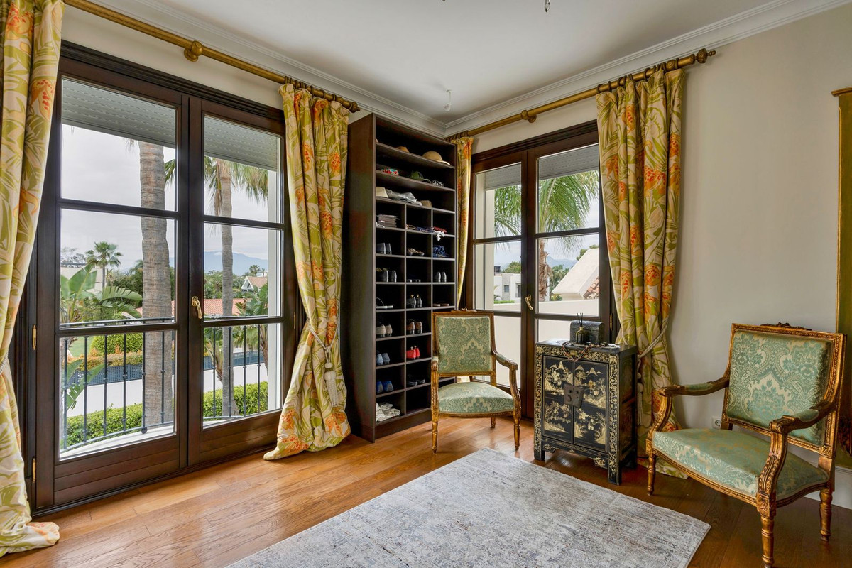 5 Bed Townhouse for sale in Guadalmina Baja Costa Del Sol, Málaga, Spain