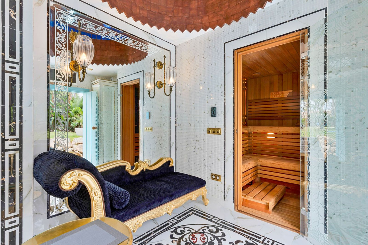 5 Bed Townhouse for sale in Guadalmina Baja Costa Del Sol, Málaga, Spain