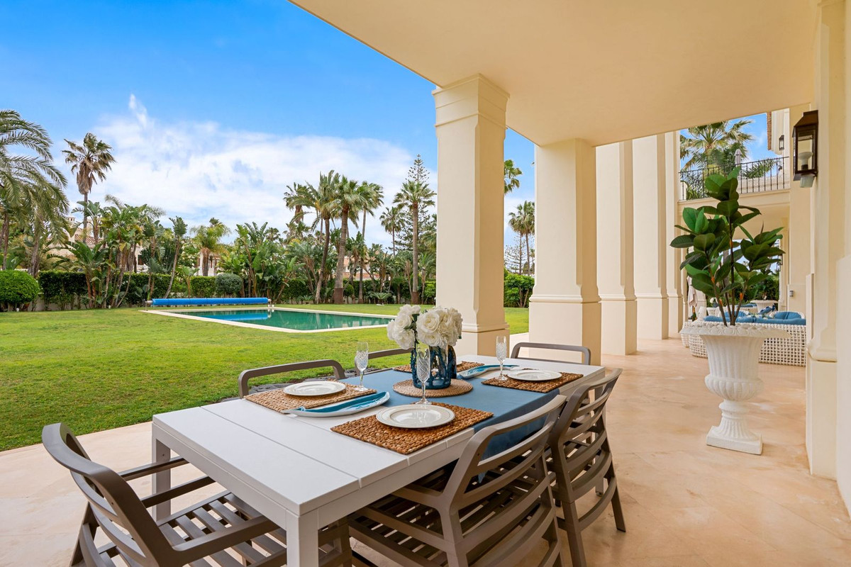 5 Bed Townhouse for sale in Guadalmina Baja Costa Del Sol, Málaga, Spain