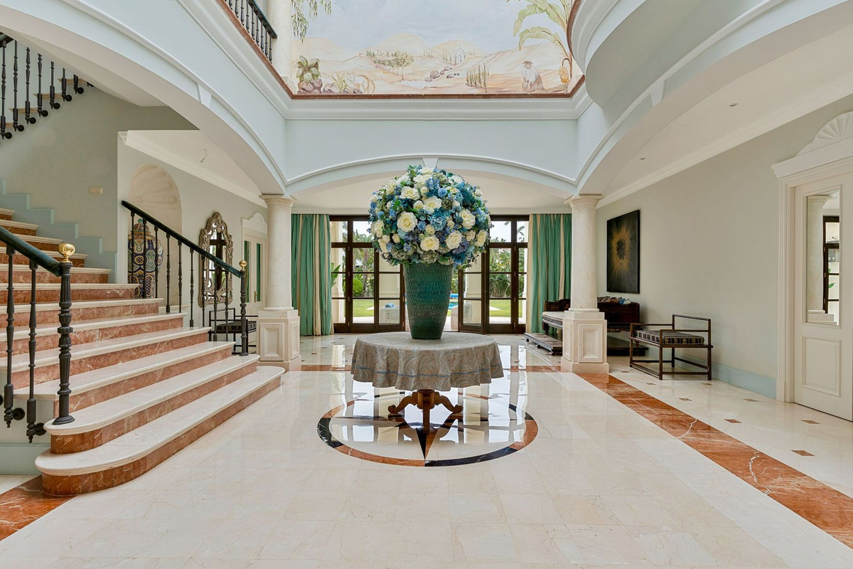 5 Bed Townhouse for sale in Guadalmina Baja Costa Del Sol, Málaga, Spain