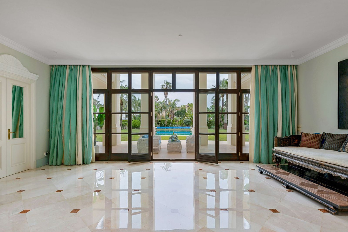 5 Bed Townhouse for sale in Guadalmina Baja Costa Del Sol, Málaga, Spain