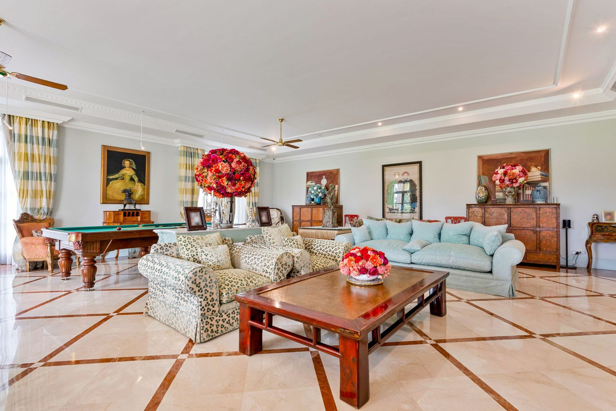 5 Bed Townhouse for sale in Guadalmina Baja Costa Del Sol, Málaga, Spain