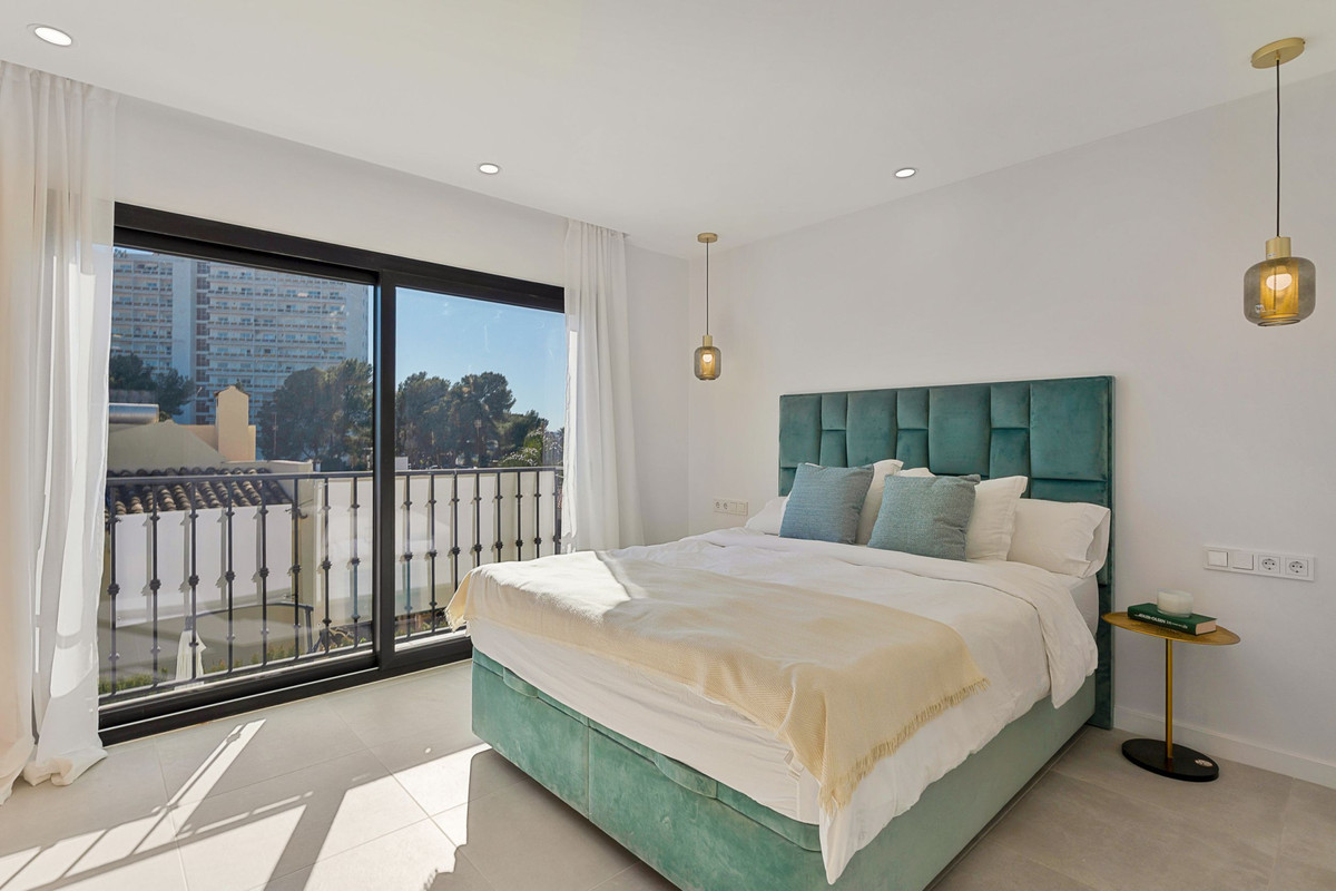 3 Bed Townhouse for sale in Nueva Andalucía Costa Del Sol, Málaga, Spain