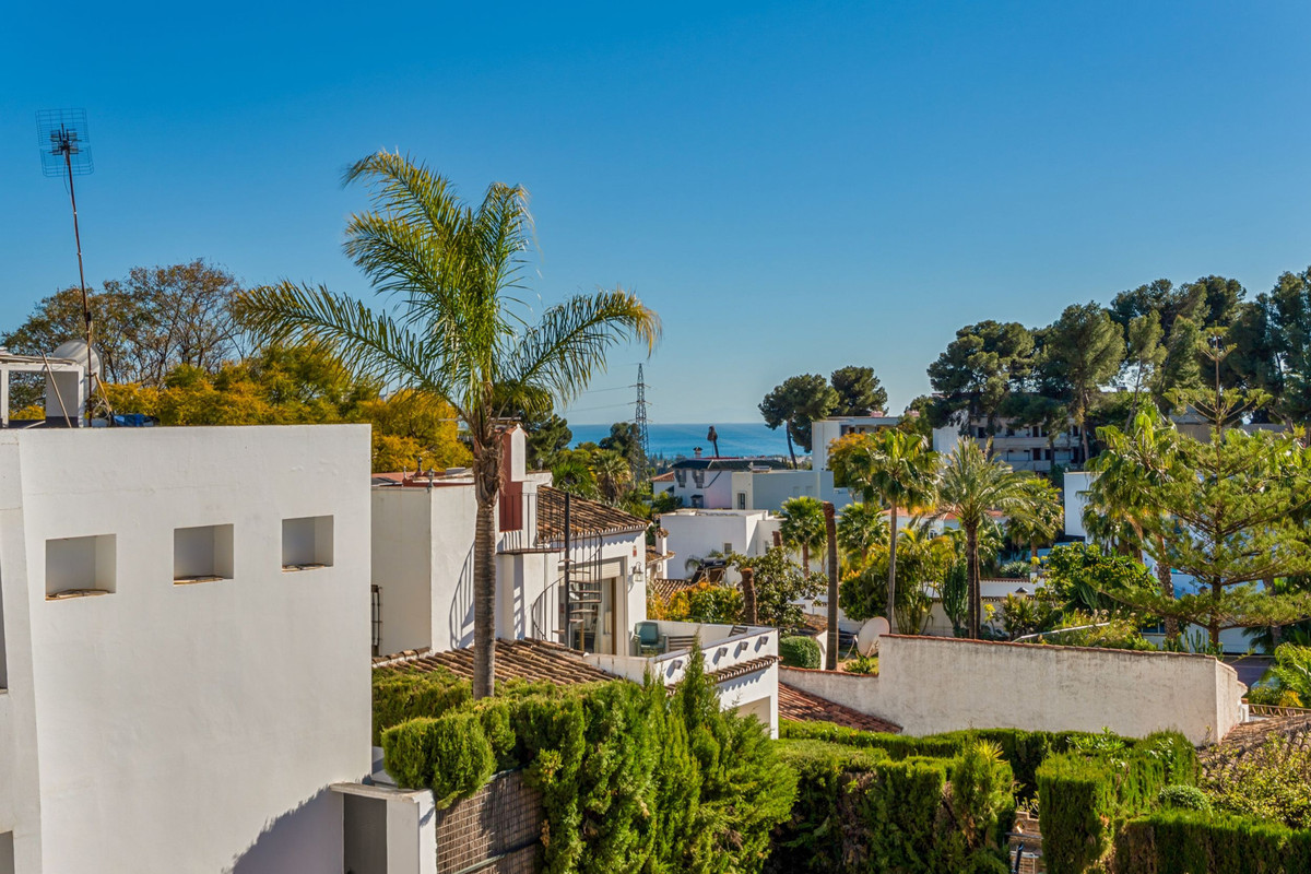 3 Bed Townhouse for sale in Nueva Andalucía Costa Del Sol, Málaga, Spain