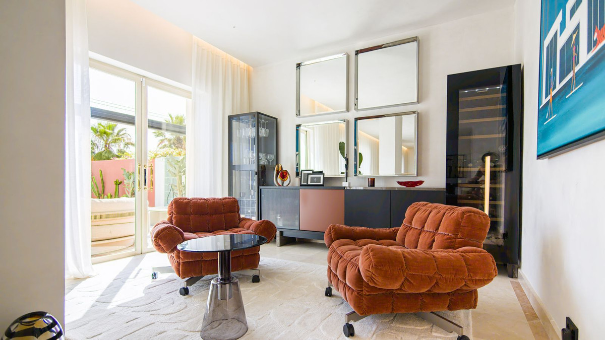 5 Bed Townhouse for sale in Las Chapas Costa Del Sol, Málaga, Spain