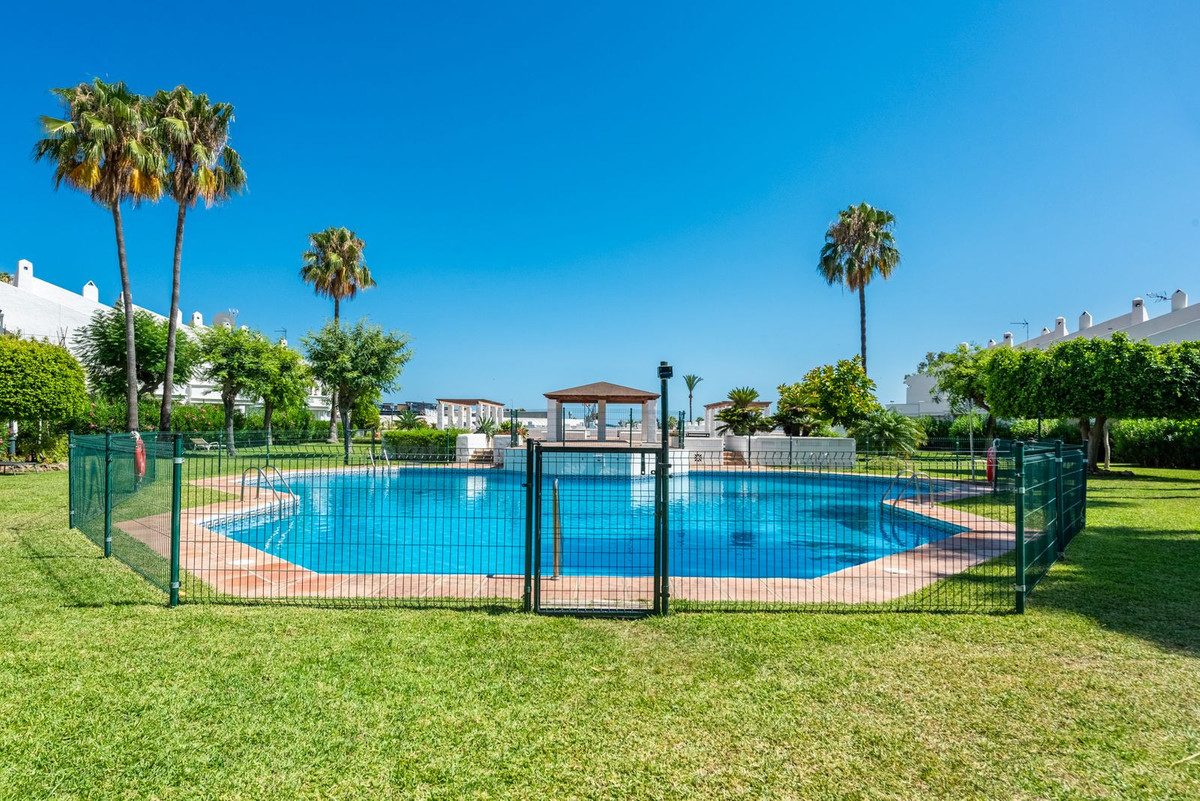 3 Bed Townhouse for sale in Bel Air Costa Del Sol, Málaga, Spain