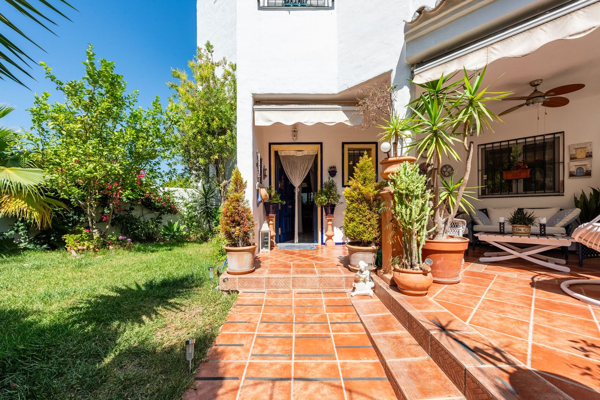 3 Bed Townhouse for sale in Bel Air Costa Del Sol, Málaga, Spain