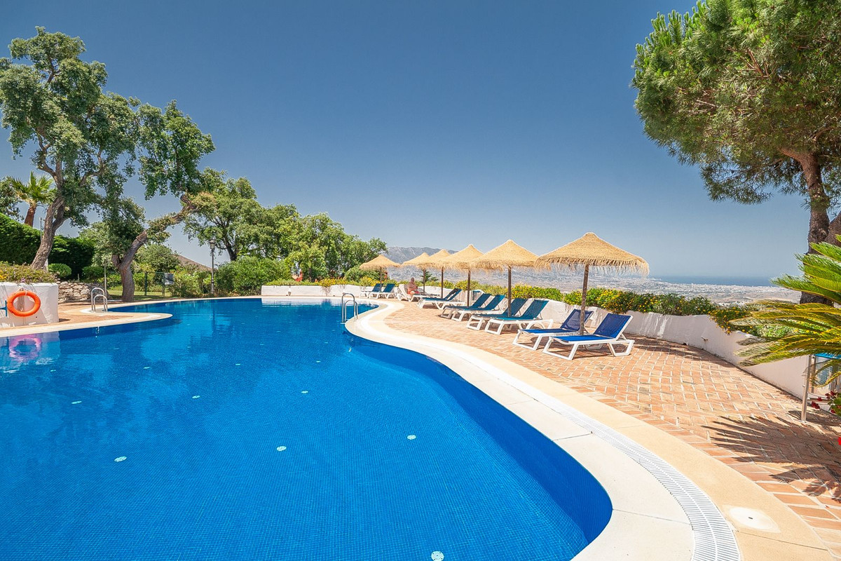 Se vende Apartamento Planta Media de 3 dormitorios en Costa Del Sol, Málaga, España