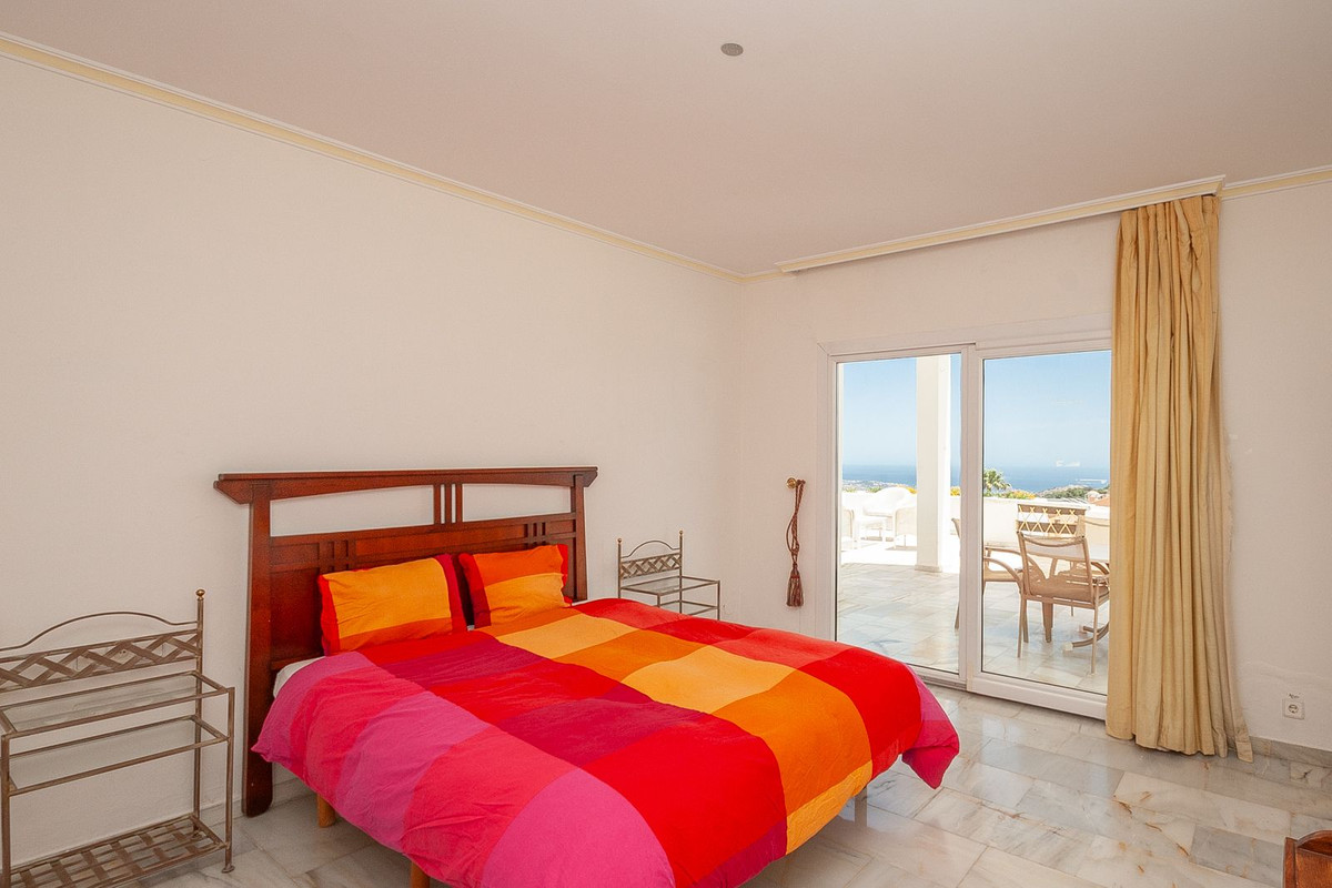 Se vende Apartamento Planta Media de 3 dormitorios en Costa Del Sol, Málaga, España