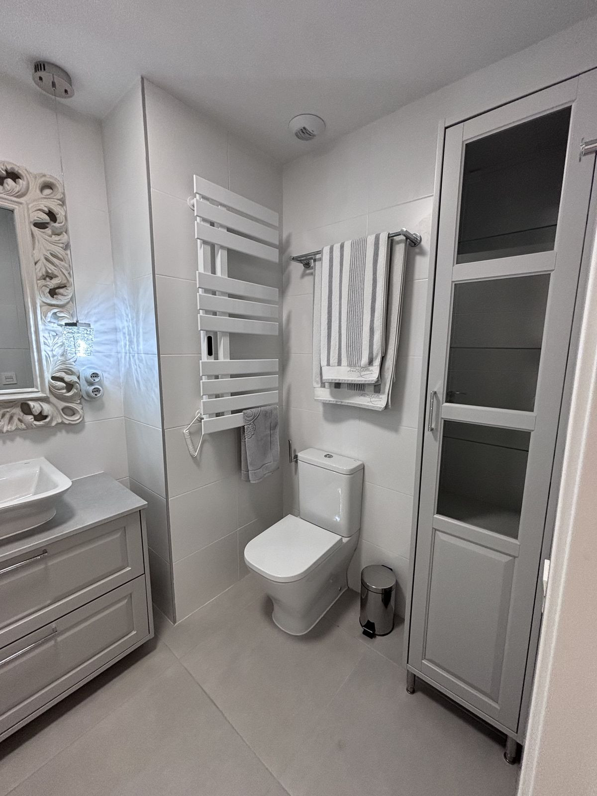 Se vende Apartamento Planta Media de 3 dormitorios en Costa Del Sol, Málaga, España