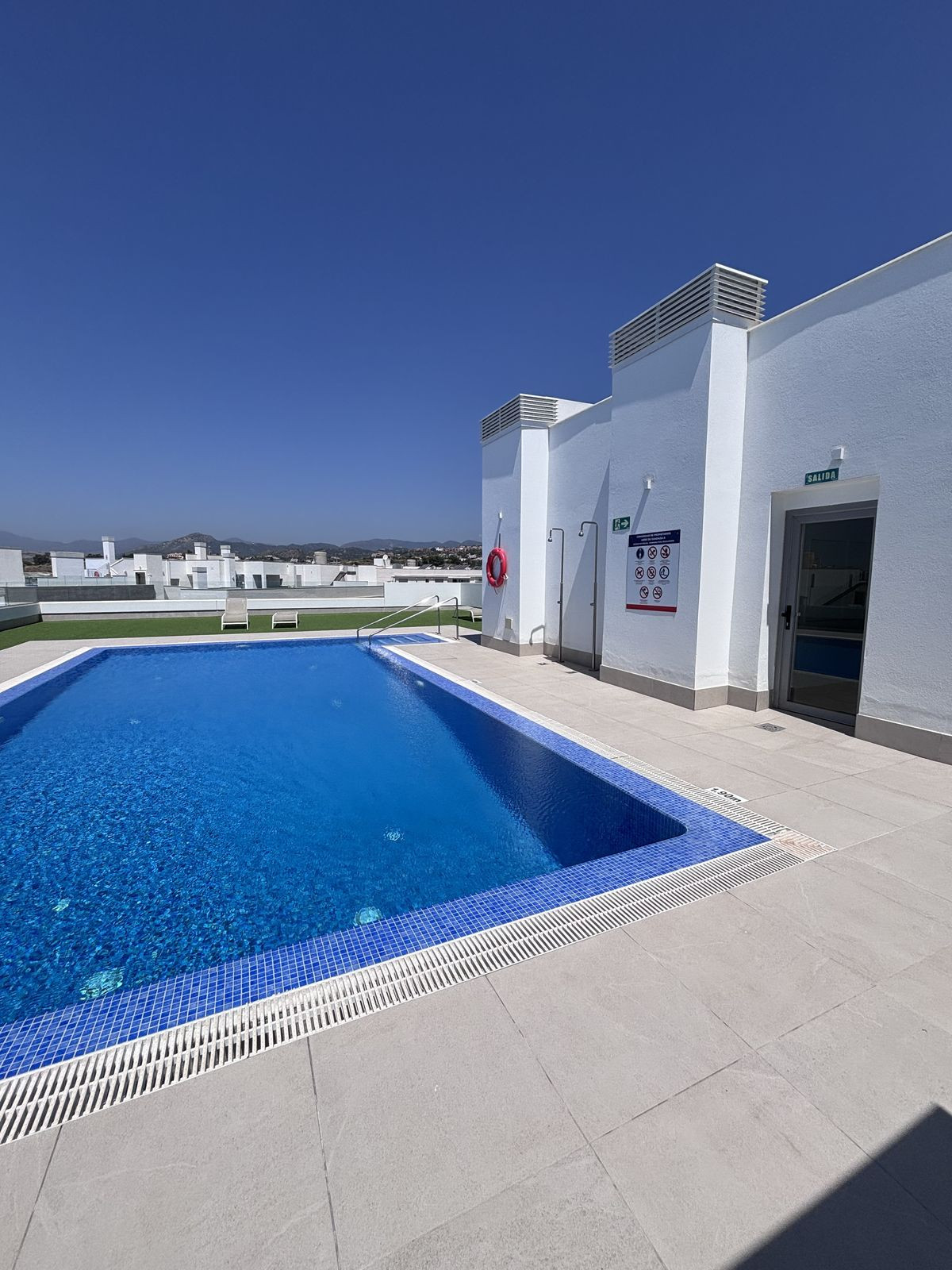 Se vende Apartamento Planta Media de 3 dormitorios en Costa Del Sol, Málaga, España