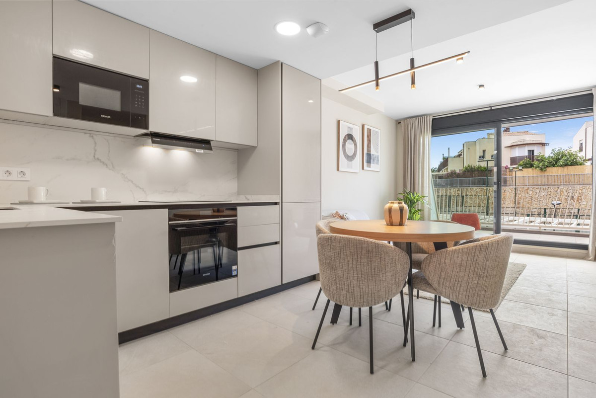 2 Bed Apartment for sale in Mijas Costa Del Sol, Málaga, Spain
