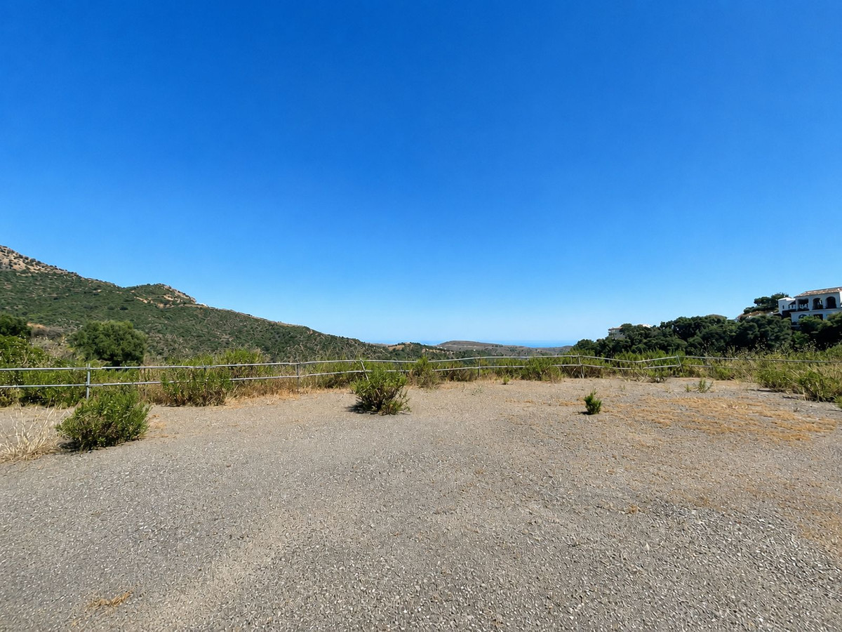 Se vende Terreno Urbano  en Costa Del Sol, Málaga, España
